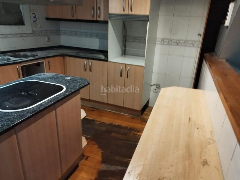 Foto f0cffaf7-9245-4327-b054-db71f59e0587. Casa amb aparcament a Can Sant Joan Montcada i Reixac