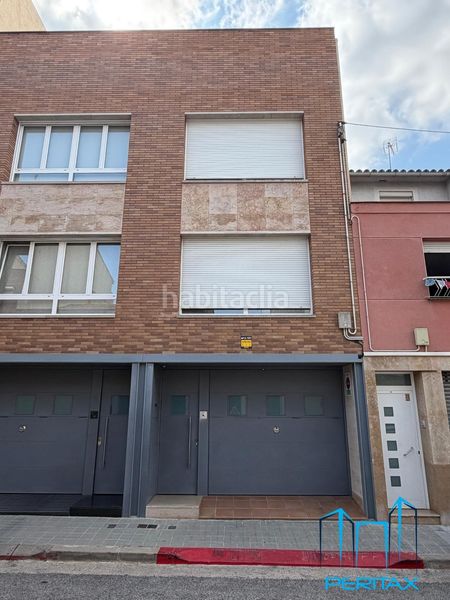 Foto ab995d92-13f3-4484-8bc1-e06504b4b021. Casa amb calefacció aparcament a Creu Alta Sabadell