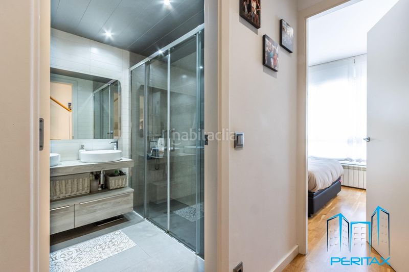 Foto ee3d706b-2408-443a-bfd1-99eb2c7d0268. Casa amb calefacció aparcament a Creu Alta Sabadell