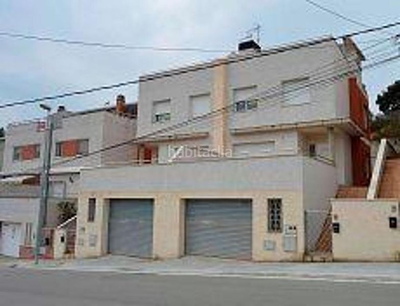 Foto e7f40f06-43b4-4489-8d56-a7c9766444b9. Casa adossada amb calefacció aparcament a Sentmenat