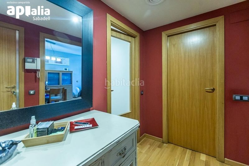 Foto 01e18478-f74f-4ba2-a932-e4204d335009. Flat with heating parking in Eixample Sabadell