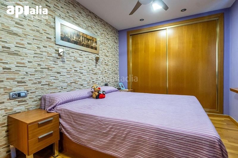 Foto 55ce9cb1-24bd-4fea-bd3e-571af5ada15a. Flat with heating parking in Eixample Sabadell