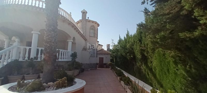 Foto db9513c8-5bee-487d-8243-a2f23185d536. Xalet amb aparcament piscina a Benferri