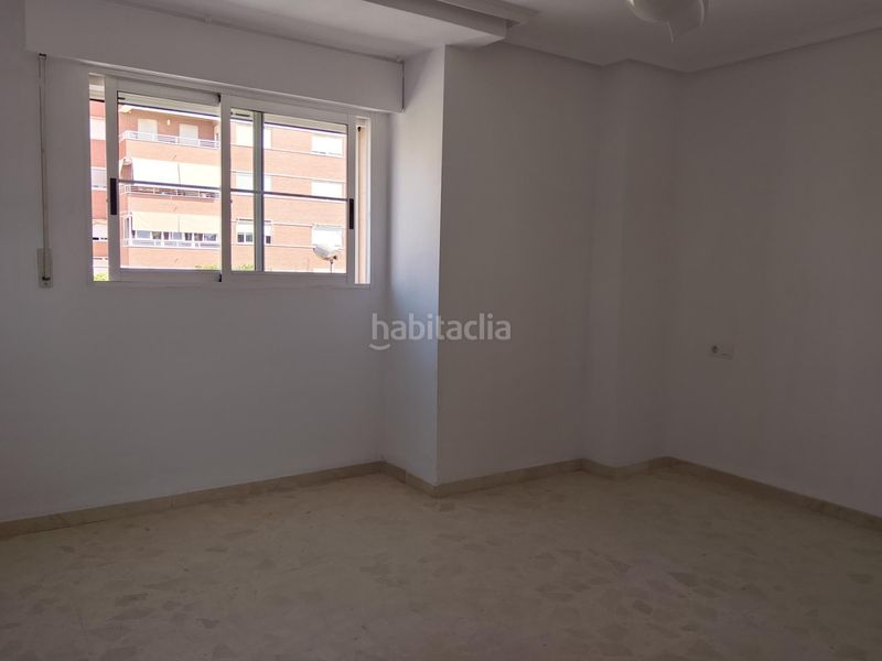 Foto abe0a0c1-ef31-4cd3-a92b-4bbfd4f0734d. Casa adossada amb aparcament piscina a Ciutat Esportiva Elche / Elx