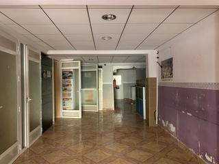 Lloguer Local Comercial a Carrús Este. Local en alquiler  antes locutorio