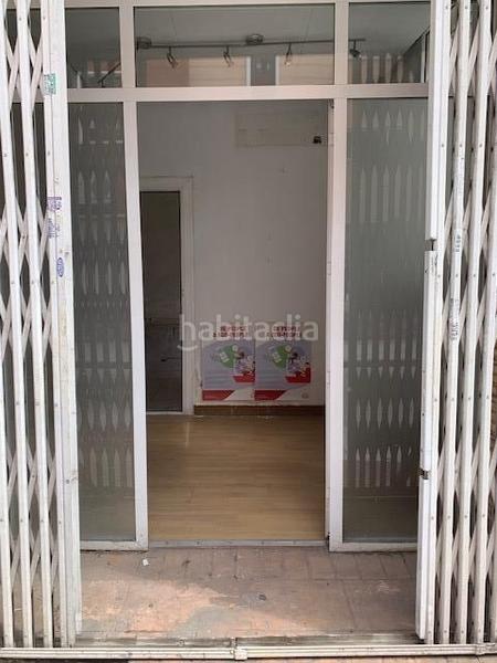 Foto 5dca225f-845b-48e3-9b20-e202e8eeca9f. Alquiler local comercial local con vado en pleno centro de elche en Elche / Elx