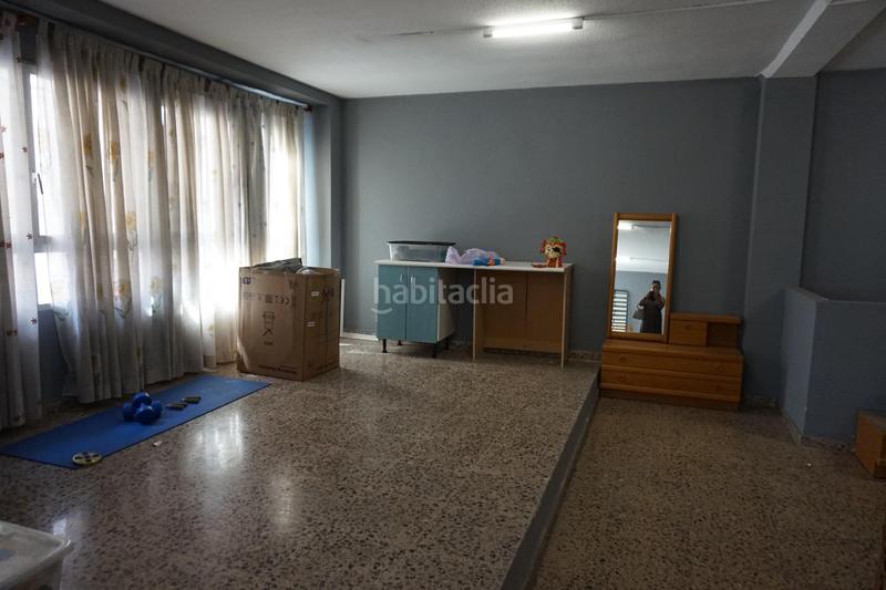 Foto a8f48733-9e3f-4e31-9bb3-643ce6af4318. Local comercial convierte local altillo en un duplex!! en Elche / Elx