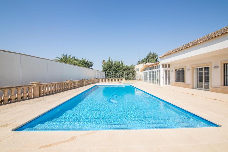 Foto c22402a8-eaeb-4b91-82cb-1aa4cd499111. Chalet with heating parking pool in Peña de las Águilas Elche / Elx