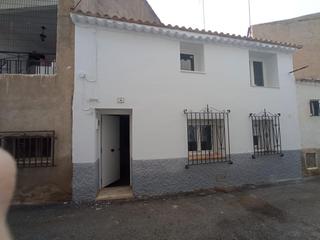 Casale in Pozo Alcón. En venta casa de pueblo al lado de parque natural