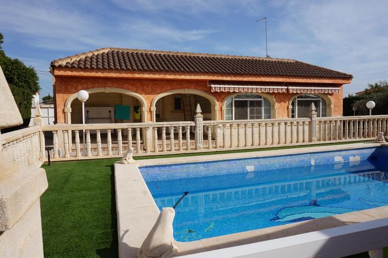 Foto 0361f23e-b01e-4b4b-8d80-d6b2354053a8. Alquiler chalet alquiler acogedor chalet con piscina!! en Albatera