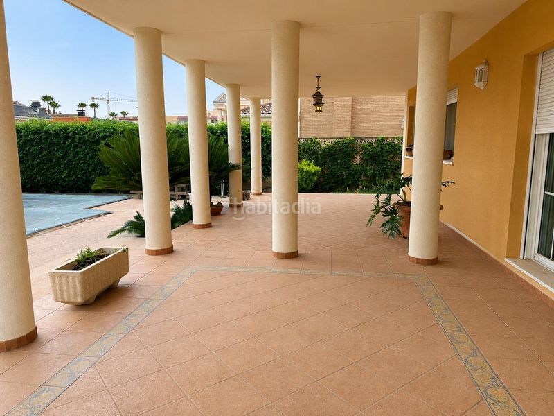 Foto 1bde5098-444d-4379-9fb4-b7667c7472a1. Xalet amb calefacció aparcament piscina a Ciutat Jardí - Torreta Verdí Elche / Elx