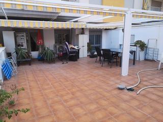 Planta baja en Carrer arnau de vilanova 1. Planta baja en estupenda urbanización