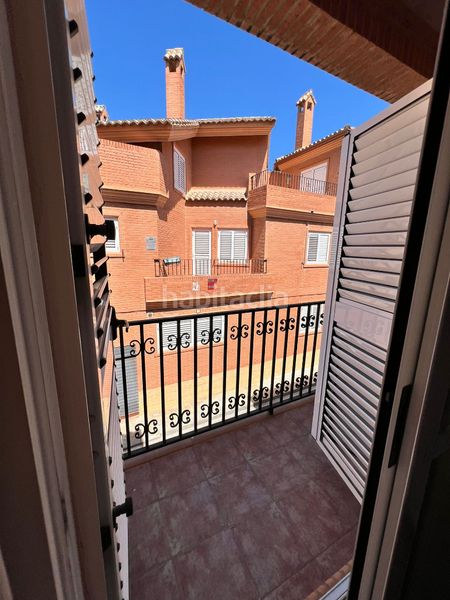 Foto 77963dd7-1471-40b2-bf19-0969b7828bff. Casa adossada amb calefacció aparcament a Nuevo Centro Sagunt