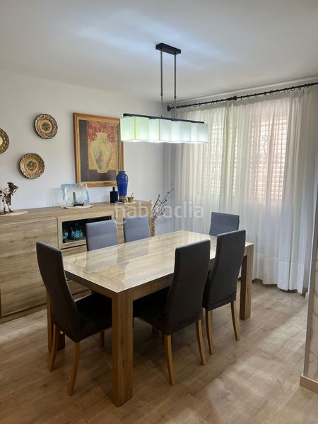 Foto d64fe4ff-5598-4b8c-9b57-d6275aab5147. Casa adossada amb calefacció aparcament a Nuevo Centro Sagunt