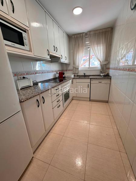Foto b5d4fe41-5995-4003-b118-7a0aa1d42d83. Alquiler piso ?? amplio apartamento con terraza y vistas al mar – regueral, puerto en Cambrils