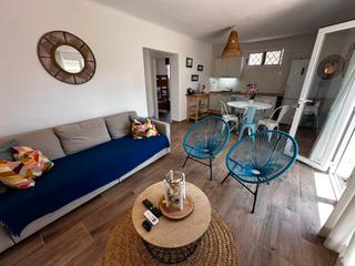 Rent House in Mas de Clariana. Solo para invierno bungalow rodeado de vegetación con piscina co