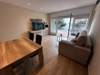 Rent Apartment in Avinguda enric granados 12. Disponible para los meses de invierno. ideal profesores. no disp