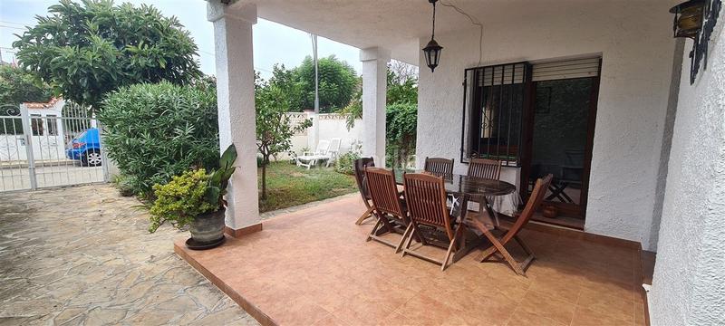 Foto 61ea10e7-ad41-425c-b6e6-bb88263db25a. Alquiler casa adosada ?? chalet individual con jardín – alquiler de temporada en Cambrils