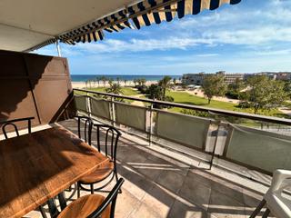 Lloguer Apartament  Carrer de joaquim serra 2. ?? una oportunidad única para vivir frente al mar, con comodidad