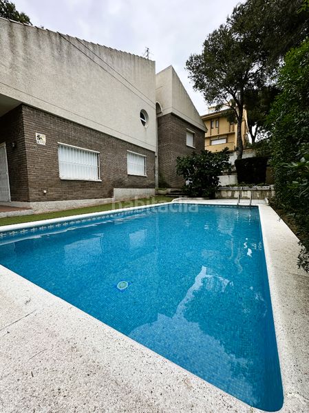 Foto fc9ca39e-34e9-4d9b-b452-e911bb3f6b23. Xalet amb xemeneia calefacció aparcament piscina a Salou