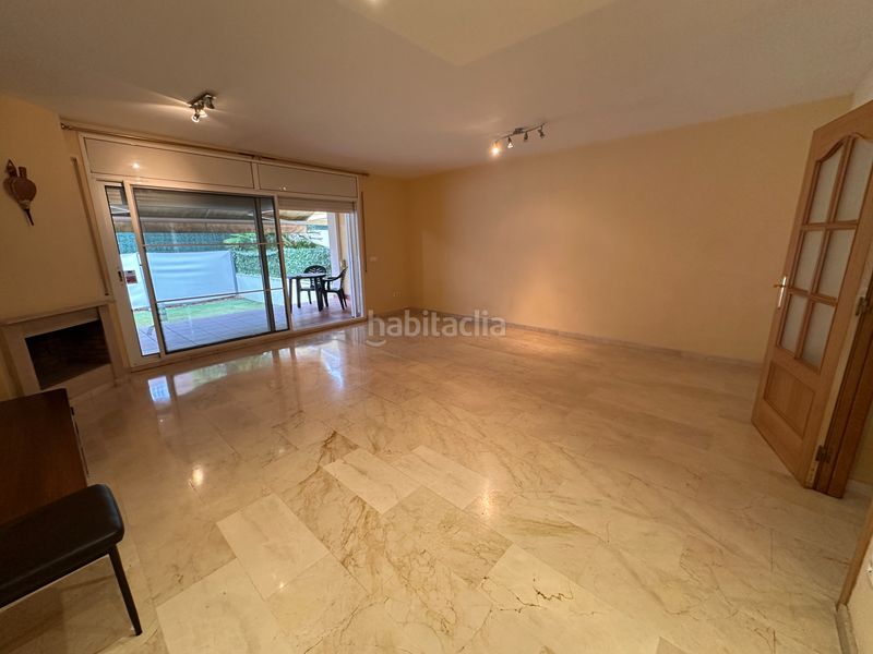 Foto 56a8725b-2b41-4380-950d-258fea498ada. Casa adossada amb calefacció aparcament piscina a Cambrils