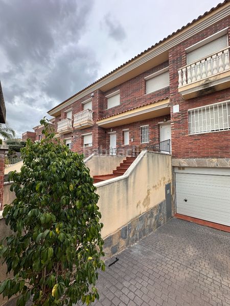 Foto 702bd10a-a22f-4527-8909-9231c1398cd0. Casa adossada amb calefacció aparcament piscina a Cambrils