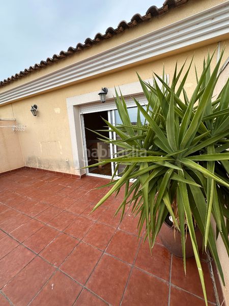 Foto c1f2d637-8d60-47b8-adc6-cbe621a5d230. Casa adossada amb calefacció aparcament piscina a Cambrils