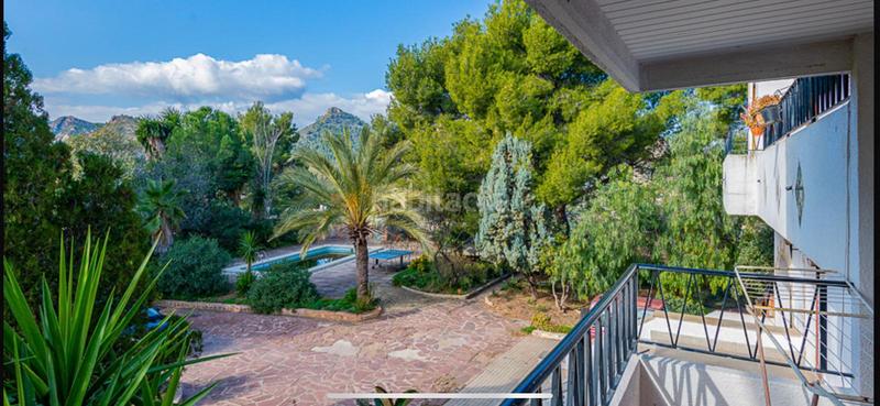 Foto a372a05f-5f8e-4ca3-9ef6-2799453e6280. Maison avec parking piscine dans Gilet