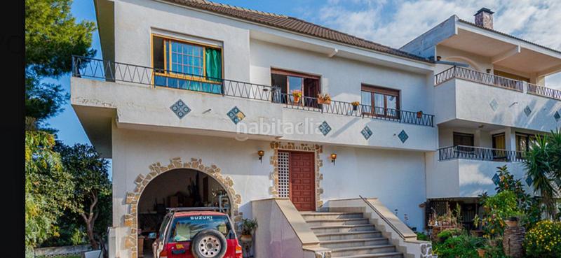 Foto a5bb13df-90b6-4454-86f4-aea0bd399f24. Maison avec parking piscine dans Gilet