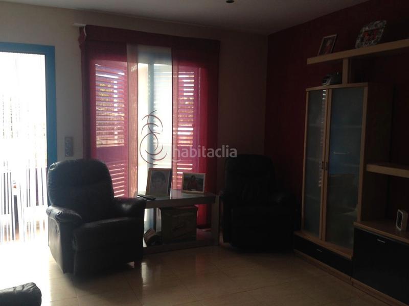 Foto dd28c316-cb56-4519-9f37-de570c15cf66. Casa adosada en Almenara