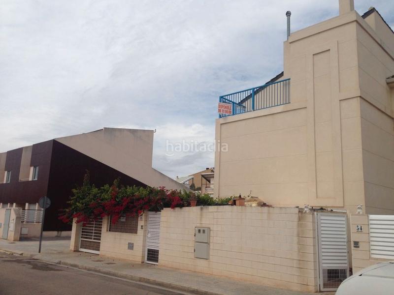 Foto fd4c4eef-b1a8-429e-9c71-2b5e3e7e4889. Casa adosada en Almenara