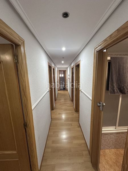 Foto b8ed27e1-1a4d-47b0-9432-8a410584ba77. Àtic a Nuevo Centro Sagunt