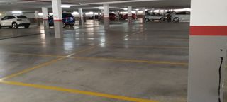 Parking coche en Canet d´en Berenguer