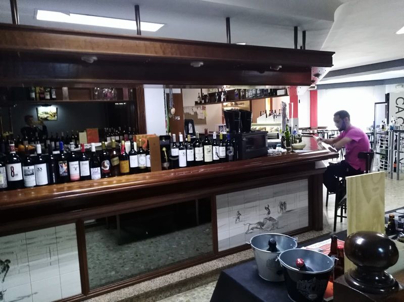 Foto ba309d38-98d1-4b05-b3df-2a82cfa3b606. Local comercial a Chilches
