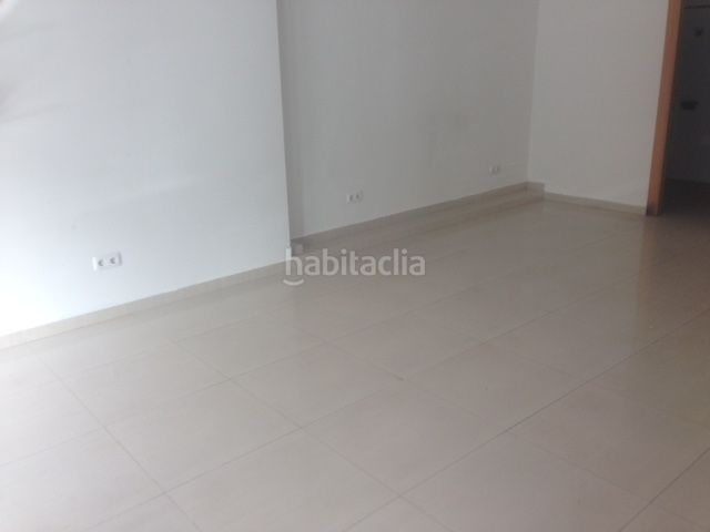 Foto e184ff62-d13a-4da8-9609-b7a4c40a40c8. Local comercial a Las Islas Sagunt
