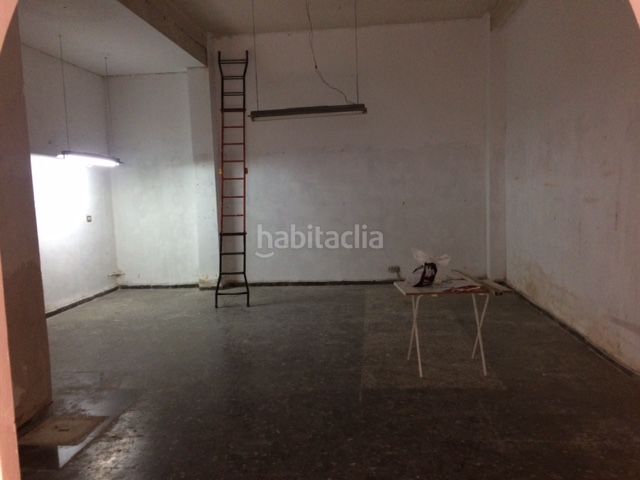 Foto 2854689f-6bbf-42dc-9912-f48842980a95. Local comercial a Avenida de Abril-9 de Octubre Sagunt