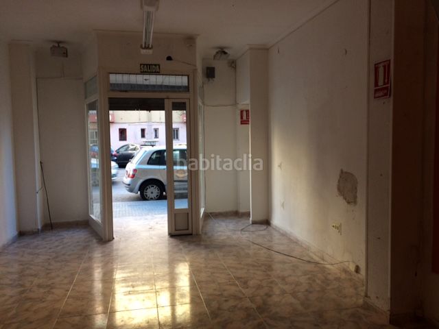 Foto 474e4105-6b79-4124-945d-db88c628242f. Local comercial a Avenida de Abril-9 de Octubre Sagunt