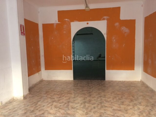 Foto 8b6b360c-2774-4b46-b94f-963d30720300. Local comercial a Avenida de Abril-9 de Octubre Sagunt