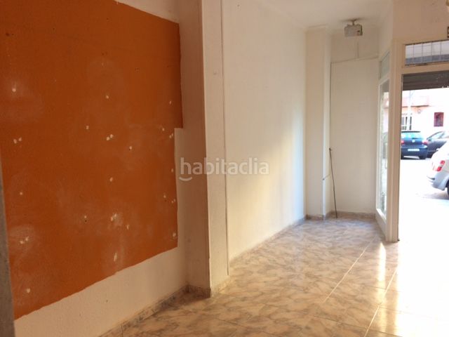 Foto b82cd1d9-481c-4a5c-be32-52ea906f4e3d. Local comercial a Avenida de Abril-9 de Octubre Sagunt