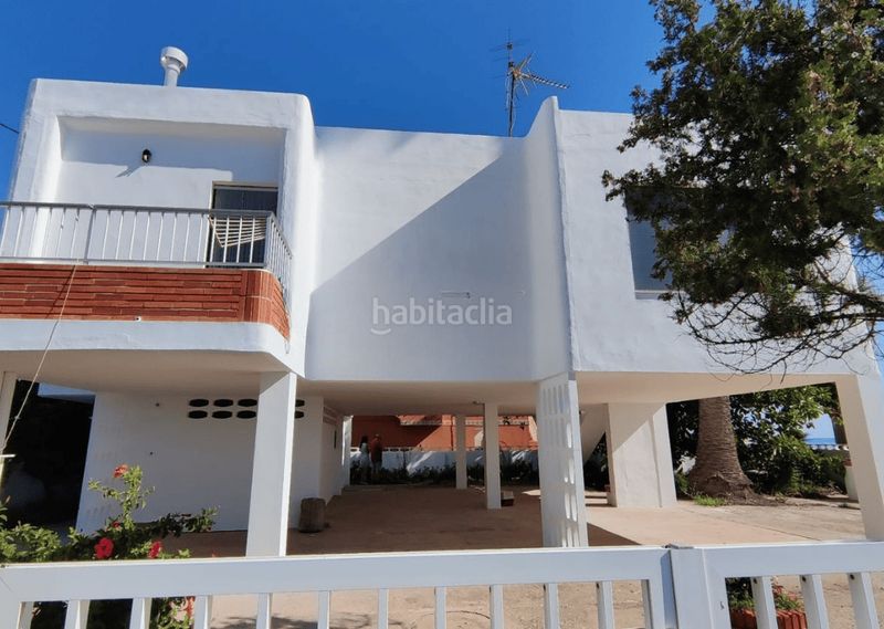 Foto 4f04d861-c5b6-4203-90e5-e42728761546. Casa amb aparcament a Almenara