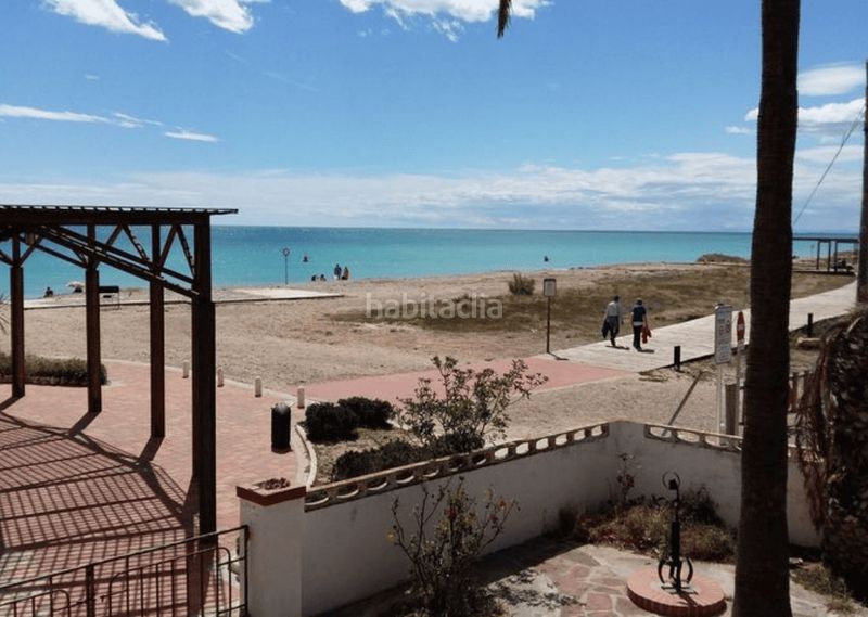 Foto b8862727-4a86-46d8-b7f7-1154fbb4ffd5. Casa amb aparcament a Almenara