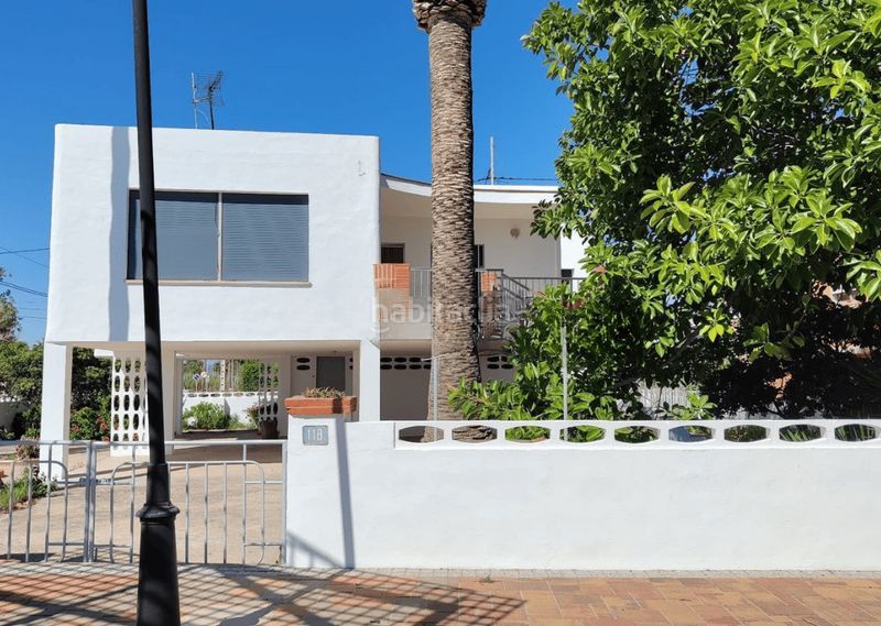 Foto bddacabb-a0cc-4b7a-b7af-958e57d0ad53. Casa amb aparcament a Almenara