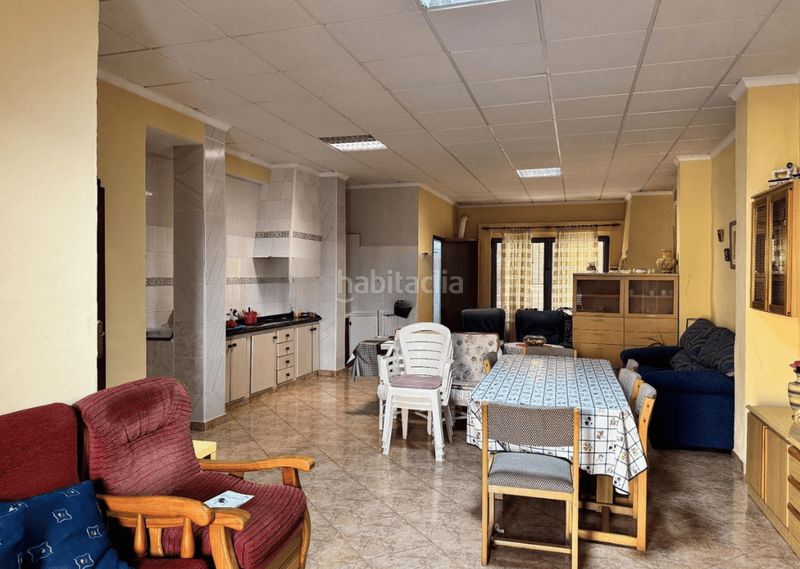 Foto 8256f238-3529-4bba-8ef9-63cadf340d80. Casa a Chilches
