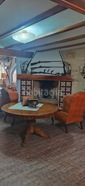 Foto b5030888-6de0-4764-bc42-bcca46c3b769. Casa amb aparcament a Gilet