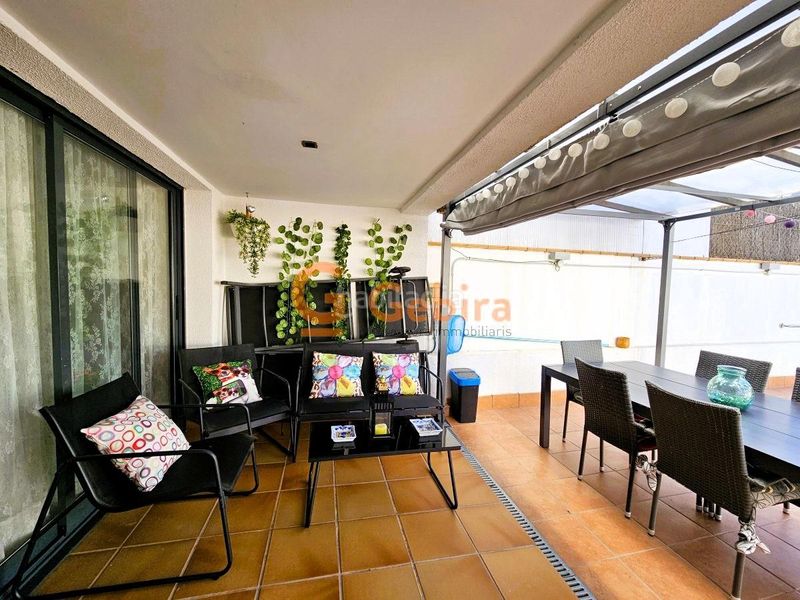 Foto ab205184-a420-4428-b742-db1e74dfd945. Casa adosada bombazo en Mas Mel! apareada con piscina, vistas al mar y 4 habitaciones en Calafell
