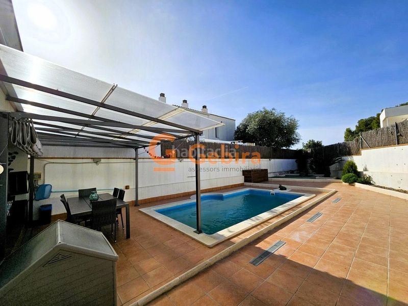 Foto 0936035c-e466-48a2-bb7f-2161b44b0cd6. Casa adossada amb calefacció aparcament piscina a Calafell