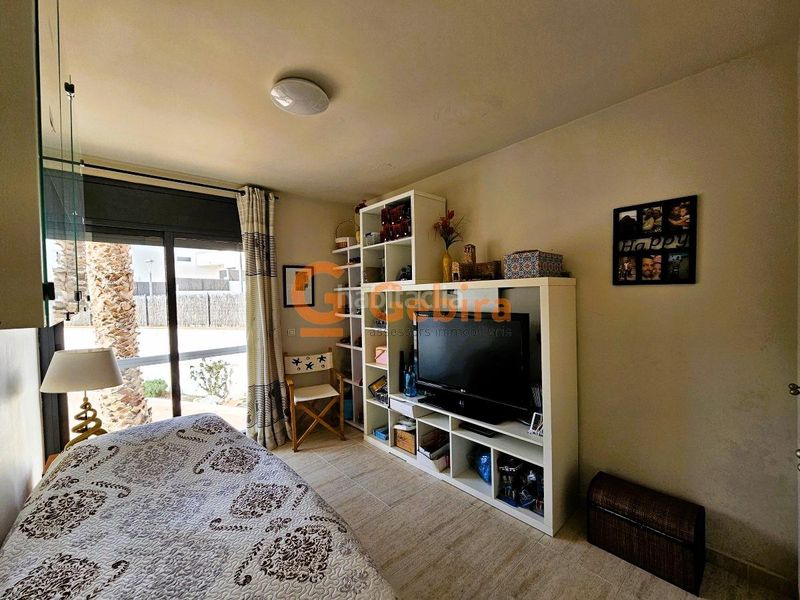Foto 5001fc33-c395-4ff3-9baa-3ed5293fda56. Casa adossada amb calefacció aparcament piscina a Calafell