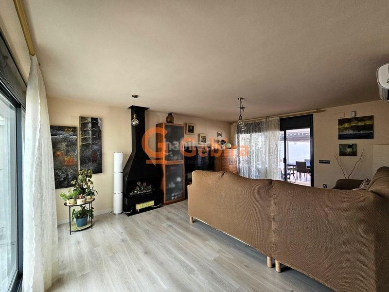 Foto ab3d1ed0-64ca-41e2-9e59-30afba3a4637. Casa adossada amb calefacció aparcament piscina a Calafell