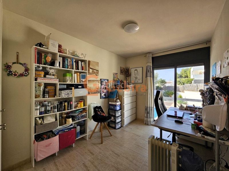 Foto cb4339cb-e834-450a-96c8-ce89455c9f9b. Casa adossada amb calefacció aparcament piscina a Calafell
