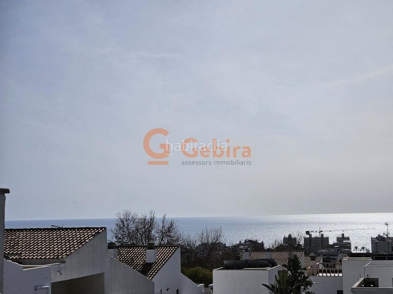 Foto db2ddc79-adfc-4ac5-b0dc-bdc4fe76d45c. Casa adossada amb calefacció aparcament piscina a Calafell